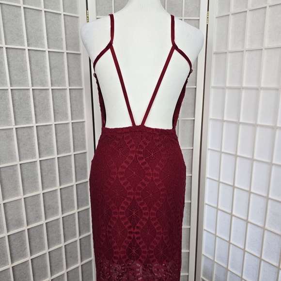 #101.Lace Maxi dress with open back - Picture 6 of 8